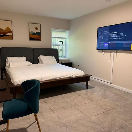 Cosy Bedroom 6 Minutes To Ewr Prudential Hotels Pen Station ニューアーク エクステリア 写真