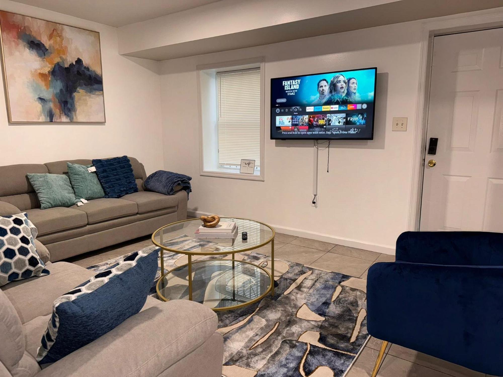 Cosy Bedroom 6 Minutes To Ewr Prudential Hotels Pen Station ニューアーク エクステリア 写真