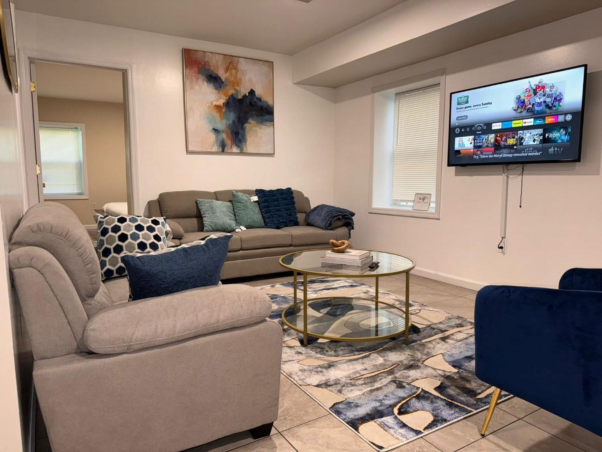 Cosy Bedroom 6 Minutes To Ewr Prudential Hotels Pen Station ニューアーク エクステリア 写真