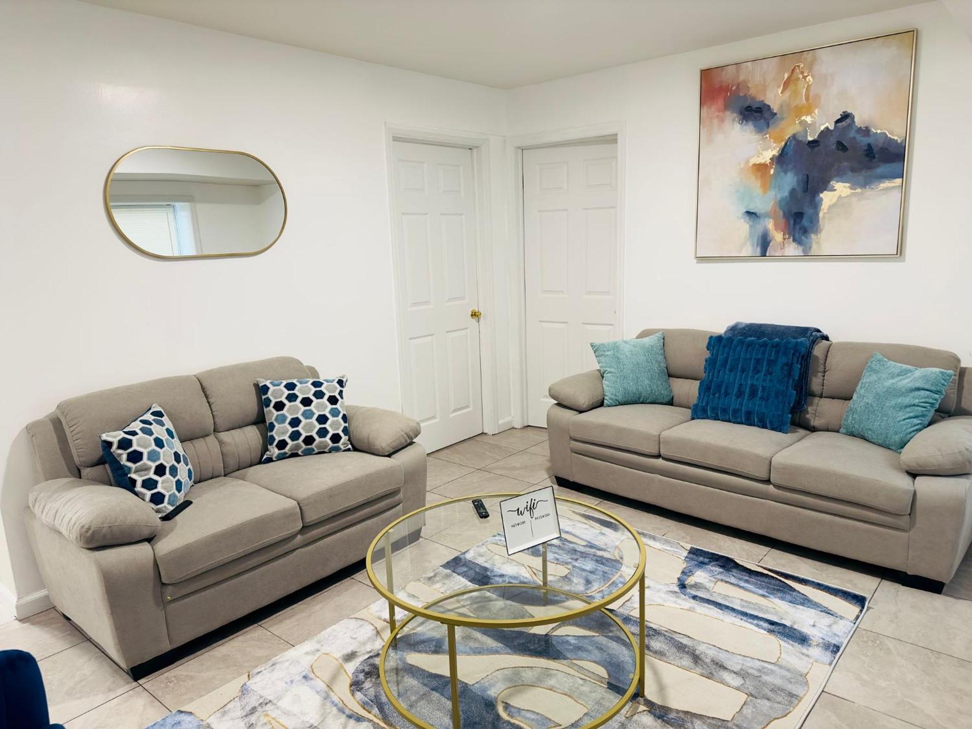 Cosy Bedroom 6 Minutes To Ewr Prudential Hotels Pen Station ニューアーク エクステリア 写真