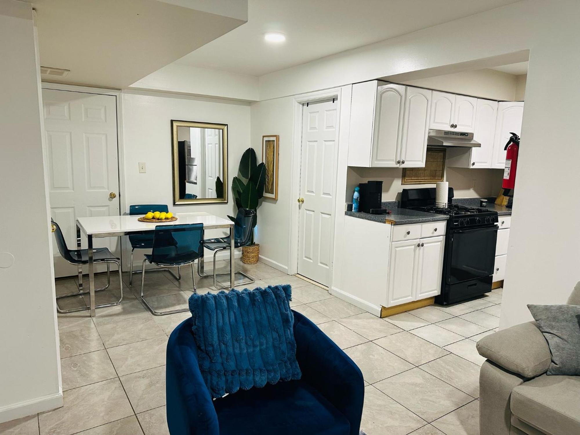 Cosy Bedroom 6 Minutes To Ewr Prudential Hotels Pen Station ニューアーク エクステリア 写真